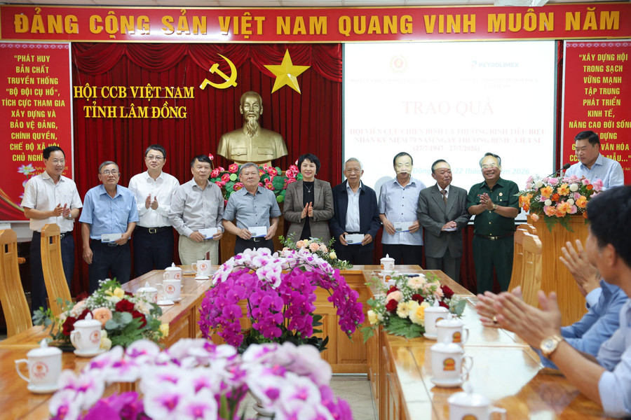 Phó Bí thư Tỉnh ủy Lâm Đồng Phạm Thị Phúc dự gặp mặt, tri ân cựu chiến binh là thương binh tiêu biểu