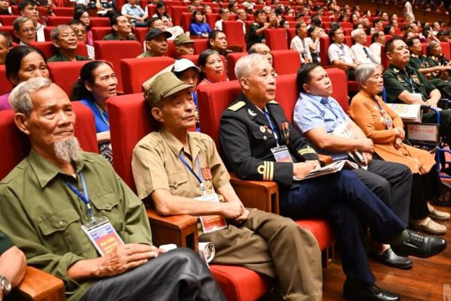 Hoàn thiện chính sách ưu đãi, chăm lo người có công với cách mạng