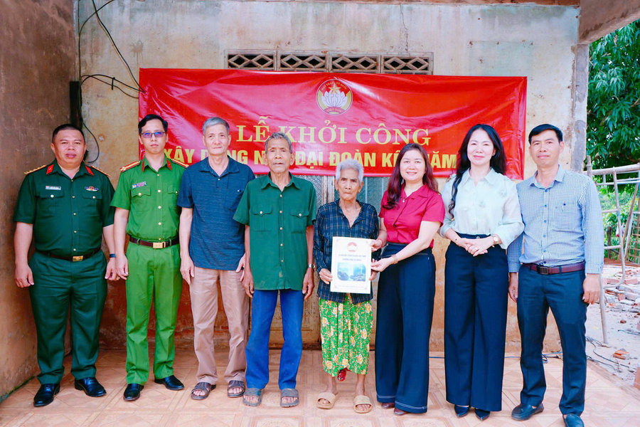 An cư cho người có công