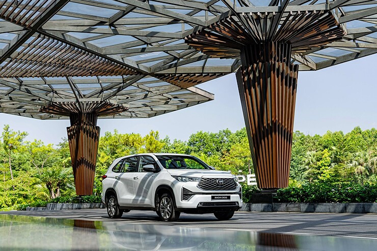 Giá xe Toyota Innova Cross 2026 mới nhất: Chi phí lăn bánh và thông số kỹ thuật