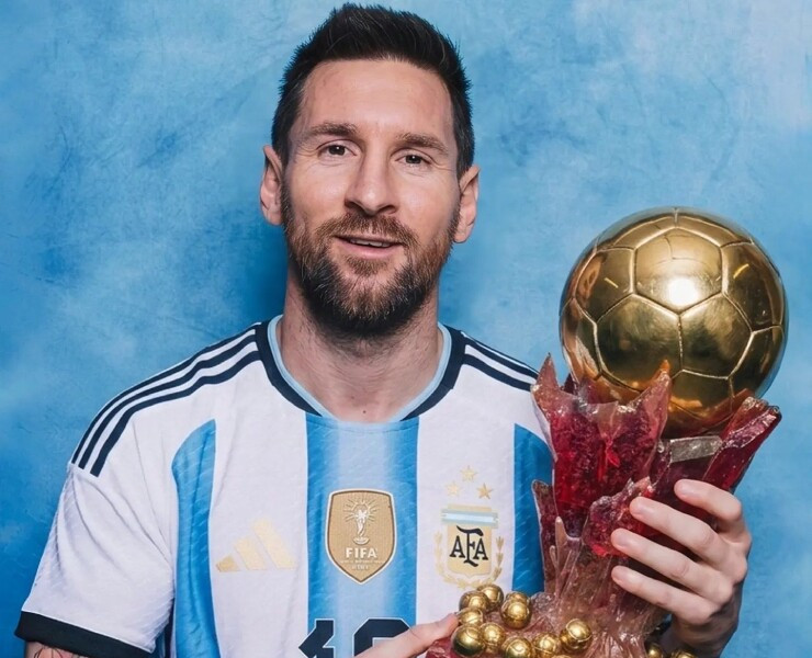 Ý tưởng trao Siêu Quả bóng vàng cho Messi và tiết lộ về tương lai tại tuyển Argentina
