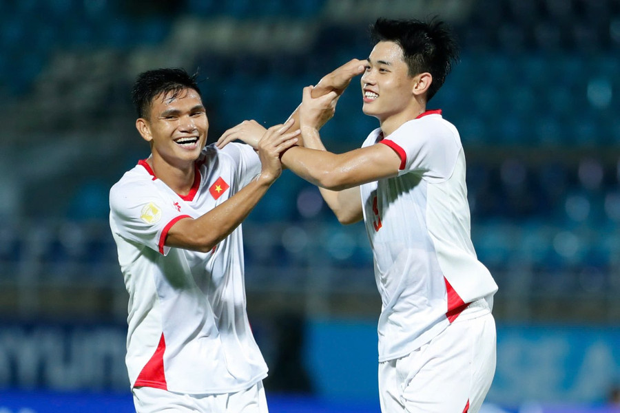 Việt Nam hủy diệt Timor Leste 7-0 và cơn mưa kỷ lục ngày ra quân AFF Cup 2026