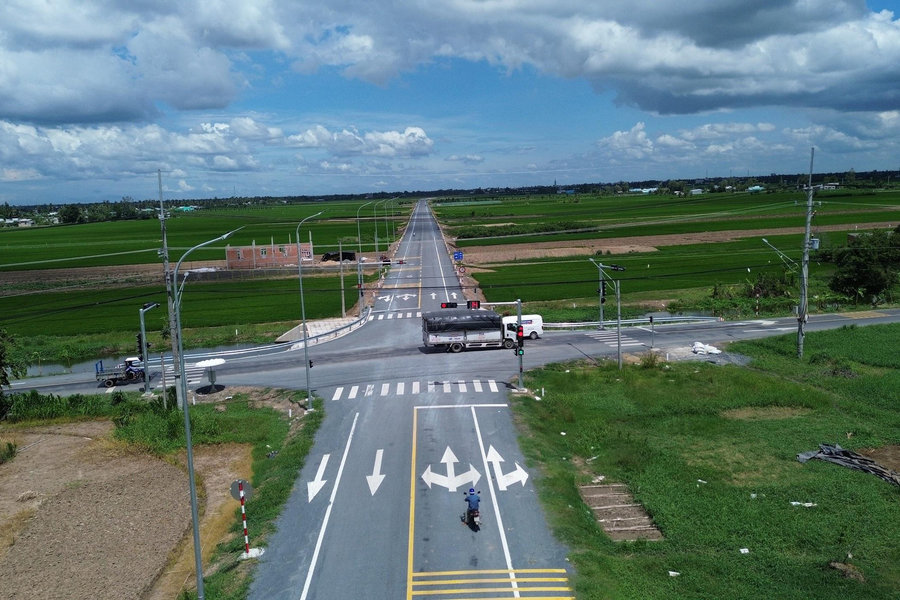 Chính thức thông xe 15km đường ĐT864 dọc sông Tiền với vốn đầu tư 485 tỷ đồng