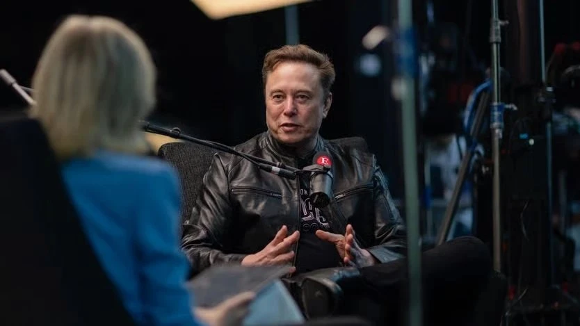 Elon Musk dự báo kỷ nguyên dư thừa: AI và robot sẽ thay đổi nền kinh tế trong 10 năm