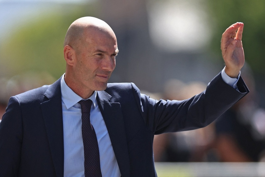 Zinedine Zidane nhận mức lương ngoại lệ 5,4 triệu euro khi dẫn dắt tuyển Pháp