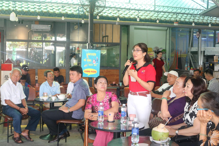 “Cà phê sáng của lãnh đạo phường với Nhân dân” ở Phú Thủy
