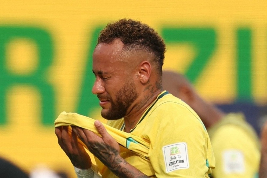 Neymar bị chỉ trích là tiền đạo tệ nhất lịch sử tuyển Brazil dù sở hữu kỷ lục ghi bàn
