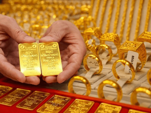 Giá vàng 03/08/2026: SJC 137,5 - 141 triệu đồng/lượng, mua tăng 500 nghìn