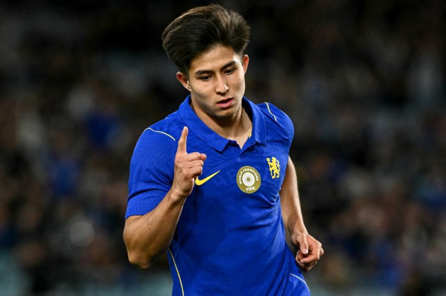 Tân binh Dastan Satpayev của Chelsea được đánh giá vượt trội so với Liam Delap