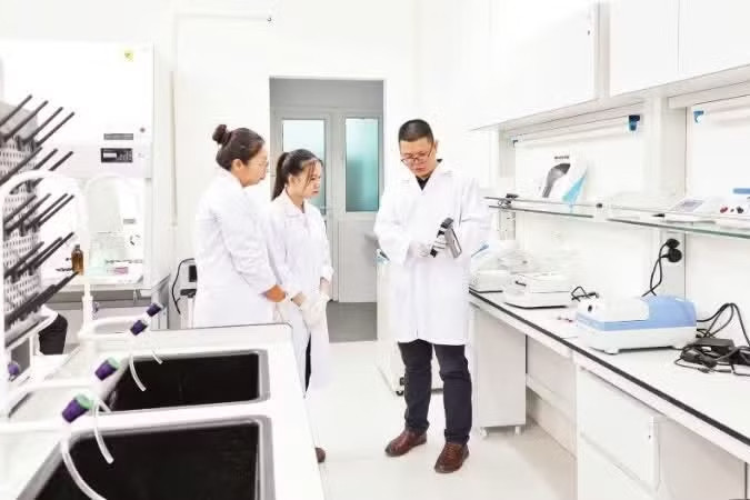 Triển khai chính sách về phát triển và sử dụng nguồn nhân lực