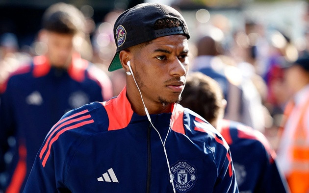 Bẫy lương bổng khiến Man Utd bế tắc trên thị trường chuyển nhượng