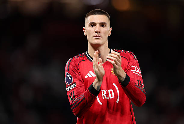 Manchester United đón tin vui khi Benjamin Sesko tăng tốc phục hồi chấn thương trước mùa giải mới