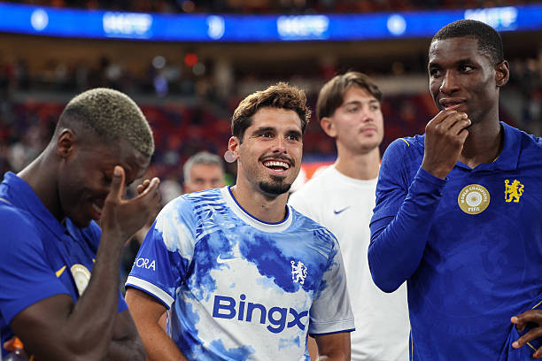 Arsenal được khuyên chiêu mộ Pedro Neto từ Chelsea để nâng cấp hàng công ở mùa giải mới