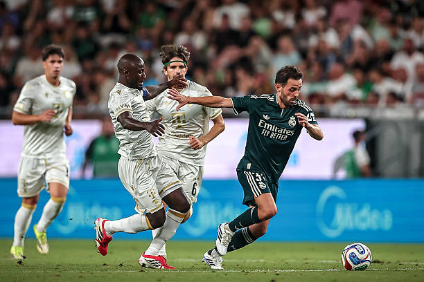 Bernardo Silva chính thức ra mắt Real Madrid ở chiến thắng sát nút 2-1 trước Ferencvaros