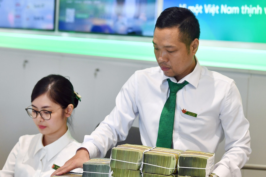 Lãi suất ngân hàng ngày 10/8/2026: VPBank điều chỉnh tăng kỳ hạn 6 đến 13 tháng lên 6,2%