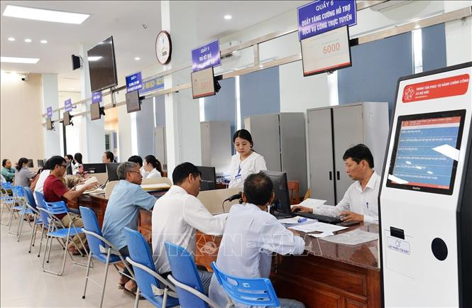 Trong tháng 10/2026, các bộ hoàn thành việc sắp xếp tổ chức bộ máy gắn với phân cấp, phân quyền