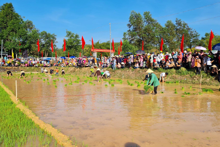 Giữ hồn lễ hội truyền thống