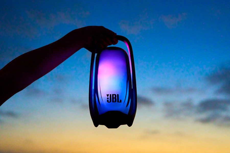 Đánh giá loa JBL Pulse 6 với công suất 40W, Bluetooth 6.0 và thiết kế tay cầm phát sáng