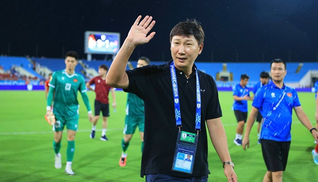 Truyền thông Hàn Quốc kỳ vọng HLV Kim Sang-sik lập kỷ lục vô tiền khoáng hậu cùng ĐT Việt Nam