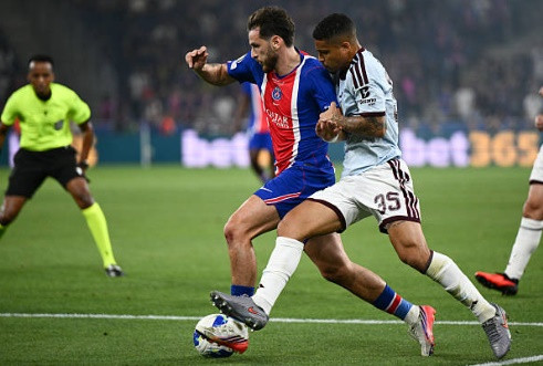 PSG đánh bại Aston Villa với tỷ số 2-1 để bảo vệ thành công danh hiệu Siêu cúp châu Âu