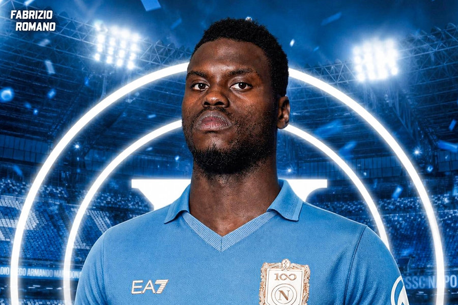 Napoli đạt thỏa thuận mượn trung vệ Benoit Badiashile từ Chelsea kèm điều khoản mua đứt
