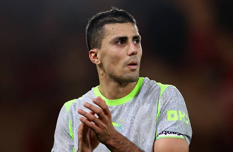 Chuyển nhượng sáng 14/8: Man City chê 55 triệu bảng từ Barca, AC Milan thanh lọc lực lượng