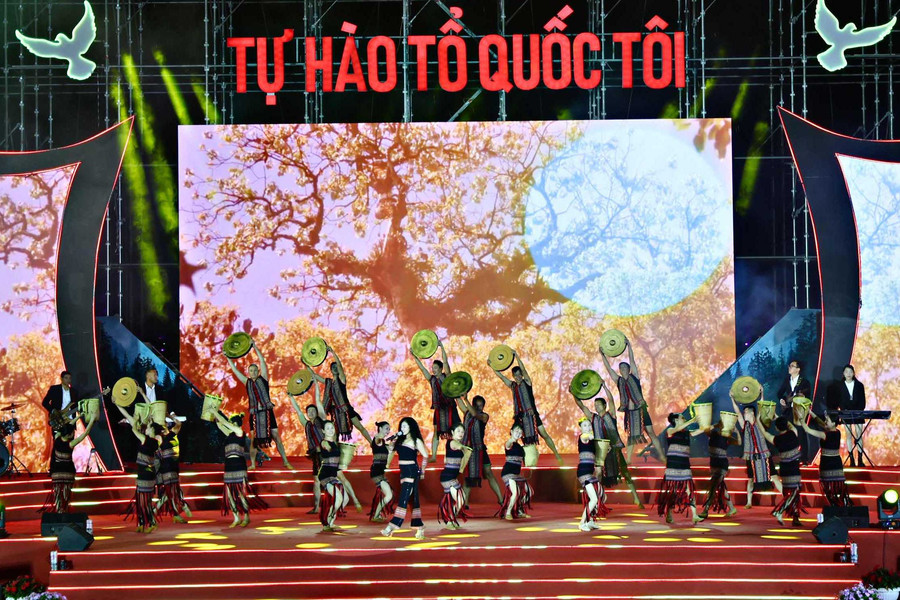 Cụ thể hóa nghị quyết để văn hóa trở thành nguồn lực phát triển