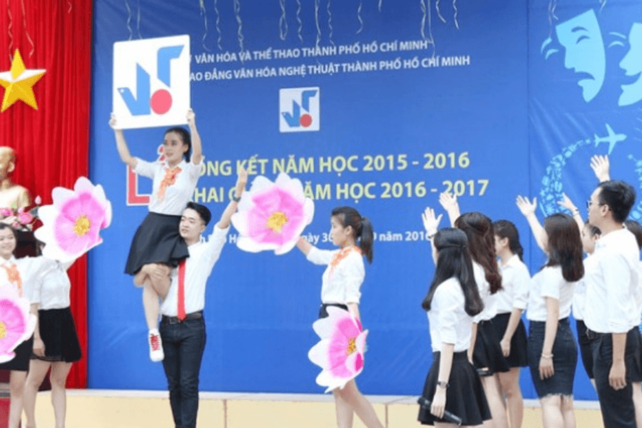 Thế nào là trường năng khiếu?