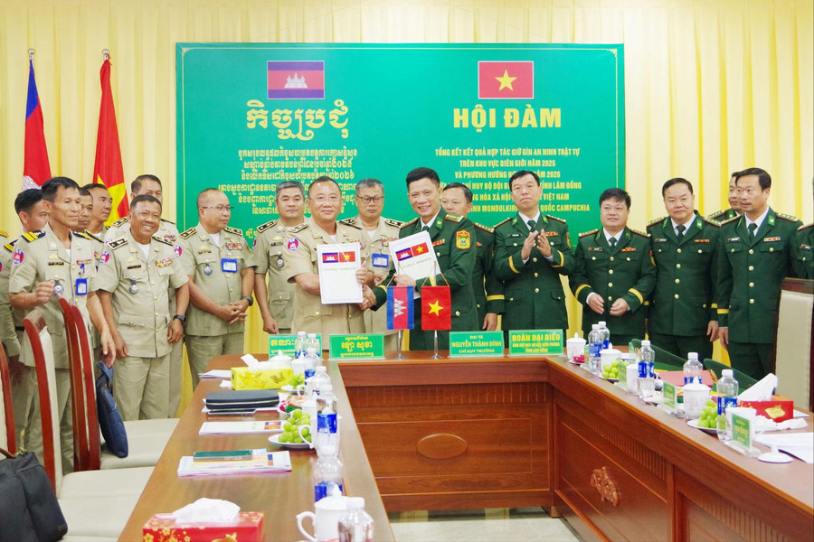 Biên phòng Lâm Đồng chung sức giữ bình yên, vun đắp tình hữu nghị