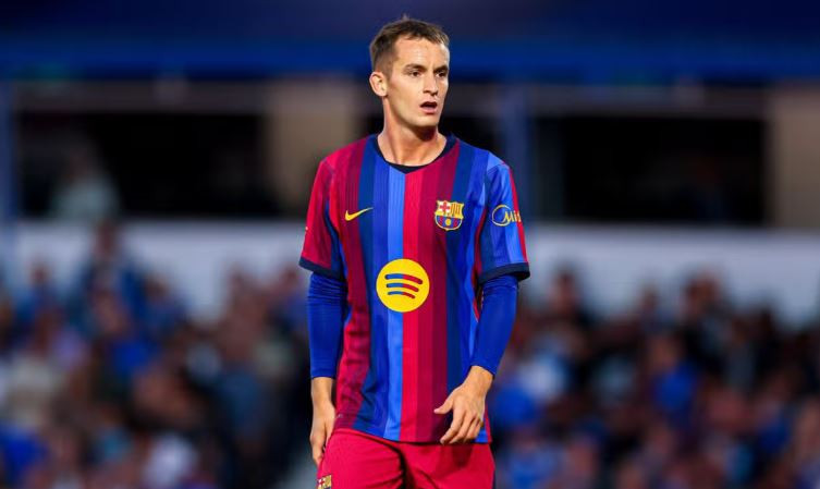 Barcelona mở cửa cho Manchester United chiêu mộ tiền vệ Marc Casado giá 34 triệu bảng