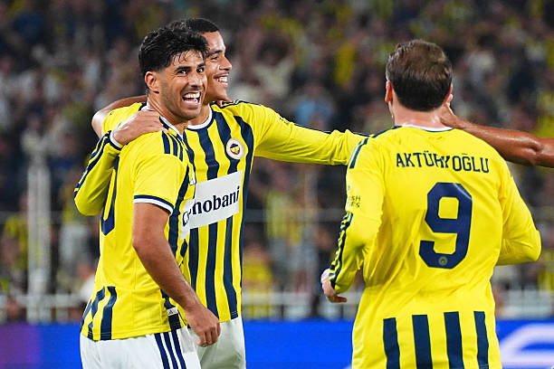 Mason Greenwood tỏa sáng giúp Fenerbahce hòa Lyon 1-1 tại Champions League