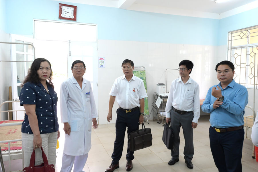 HĐND tỉnh Lâm Đồng giám sát việc bố trí, tổ chức hoạt động của mạng lưới y tế cơ sở