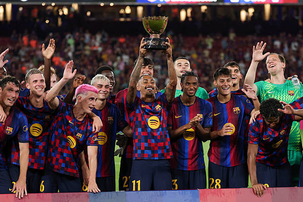 Barca đánh bại Al Ahly 2-1 nhờ công của Abdelkarim và Raphinha để giữ cúp Joan Gamper