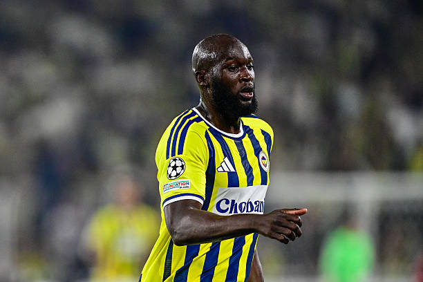 Tiền đạo Romelu Lukaku tố Napoli bôi nhọ danh tiếng và thao túng sự thật về chấn thương