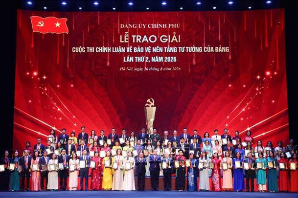 Trao giải Cuộc thi chính luận về bảo vệ nền tảng tư tưởng của Đảng trong Đảng bộ Chính phủ lần thứ 2
