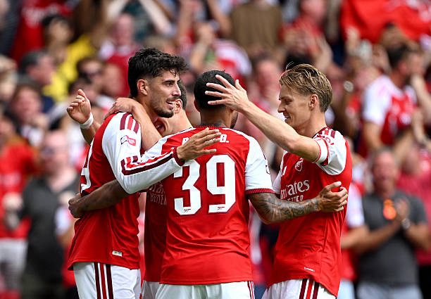 Arsenal bước vào mùa giải Ngoại hạng Anh 2026/27: Thử thách của vị vua bị săn đuổi