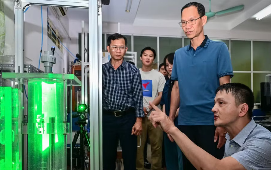 Xây dựng đội ngũ cho chương trình điện hạt nhân