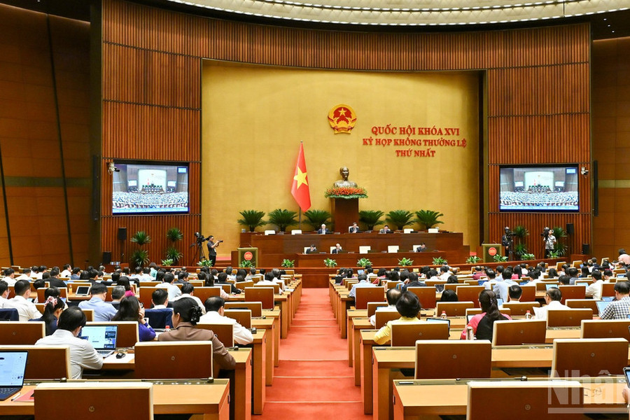 Quốc hội thảo luận về giảm thuế thu nhập cá nhân, thuế thu nhập doanh nghiệp