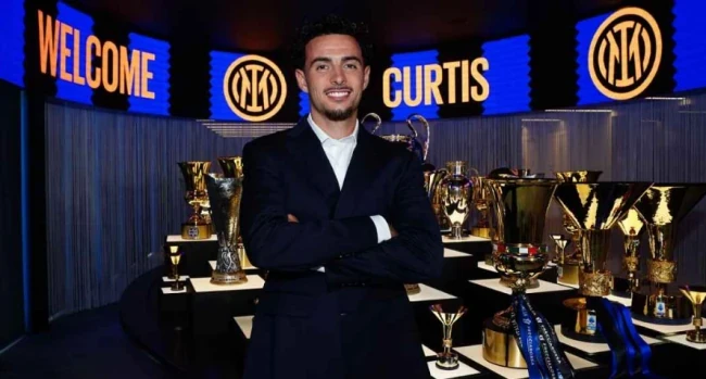 Inter Milan chiêu mộ thành công tiền vệ Curtis Jones sau 8 mùa giải cống hiến cho Liverpool