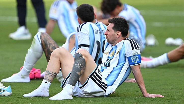 Argentina quyết kháng cáo án phạt nặng từ FIFA: Viện dẫn tiền lệ Lionel Messi 9 năm trước