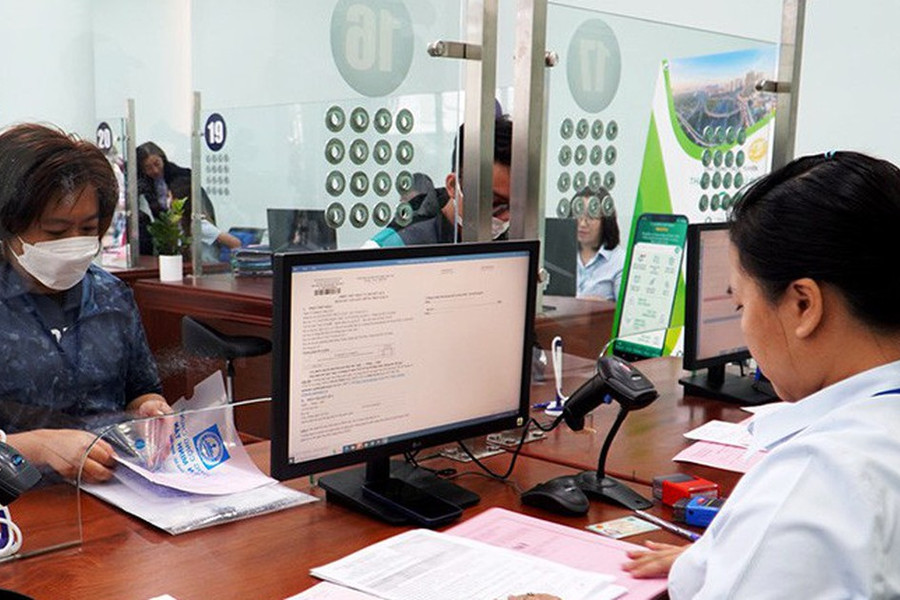 Tính tiền sử dụng đất khi cấp sổ đỏ đất có vi phạm