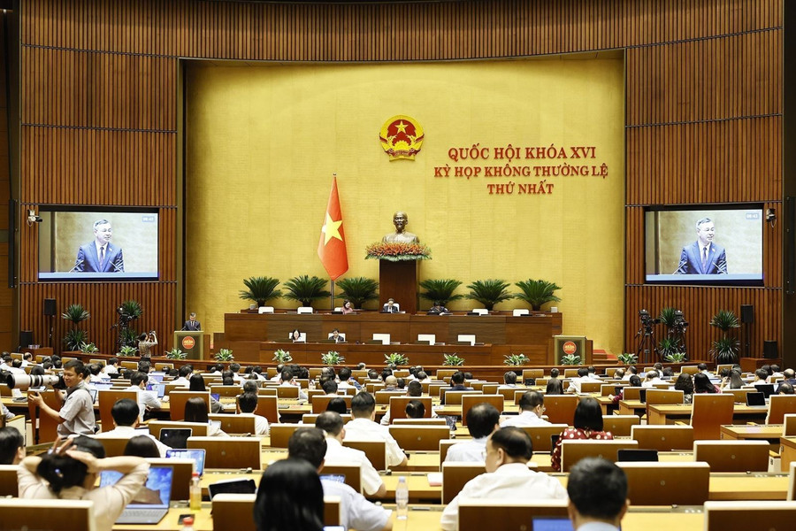 Ngày 23/8, Quốc hội thông qua 6 dự án luật, thảo luận về Bộ luật Hình sự sửa đổi