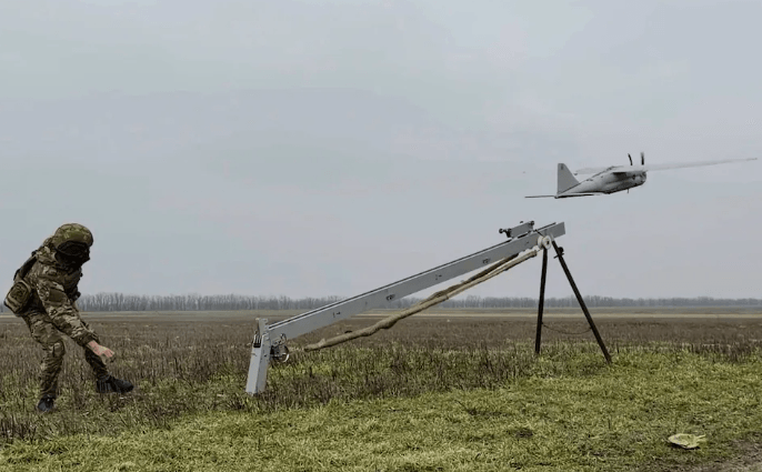 Quân đội Nga liên tục đổi tần số và lập mạng lưới UAV nhằm vượt tác chiến điện tử Ukraine