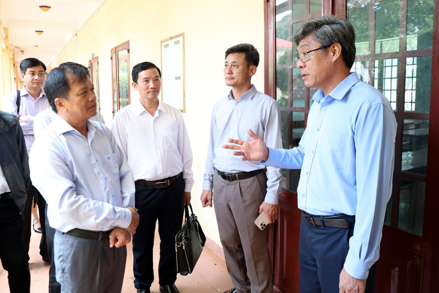 Không để học sinh Lâm Đồng bỏ lỡ cơ hội học tập vì hoàn cảnh khó khăn