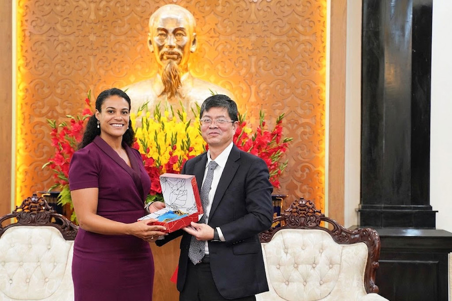 Lãnh đạo tỉnh Lâm Đồng tiếp xã giao Tổng Lãnh sự Vương quốc Hà Lan tại TP Hồ Chí Minh