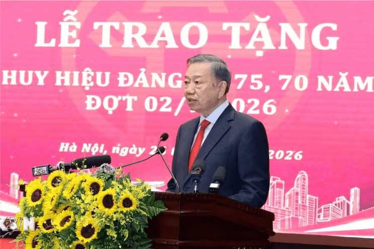 Tổng Bí thư, Chủ tịch nước Tô Lâm dự Lễ trao tặng Huy hiệu Đảng tại Đảng bộ thành phố Hà Nội