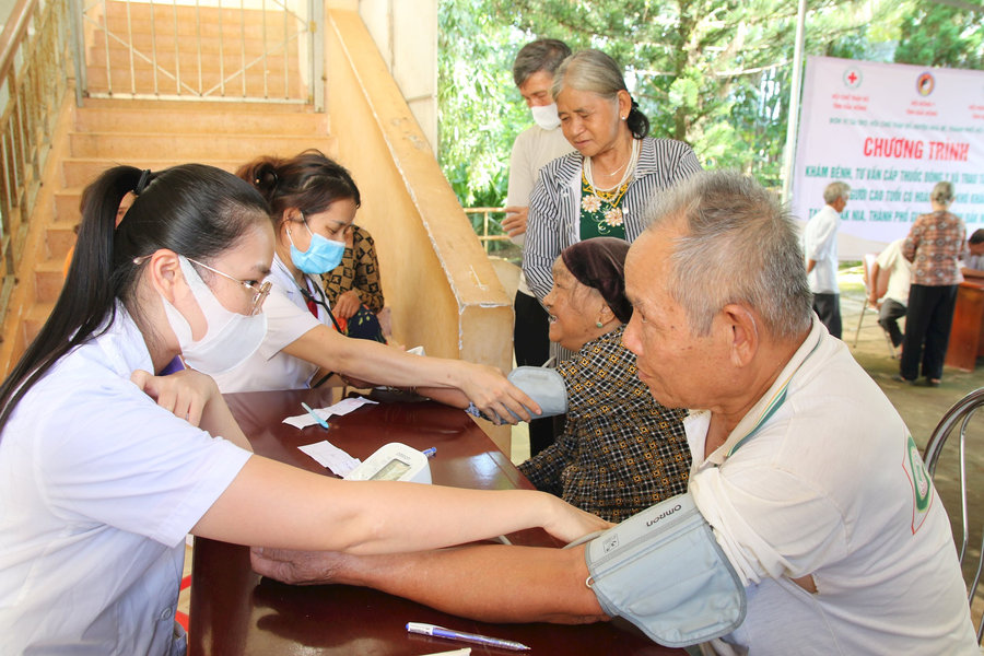Lâm Đồng triển khai công tác chăm sóc sức khỏe người cao tuổi đến năm 2030