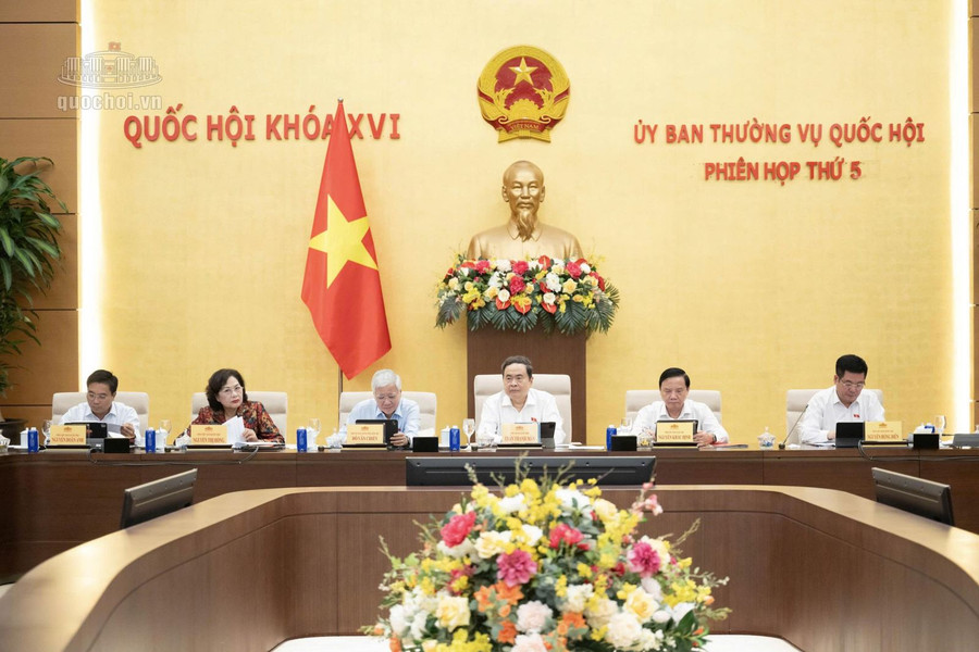 Tháo gỡ điểm nghẽn trong lĩnh vực công nghiệp và thương mại, bảo vệ người tiêu dùng