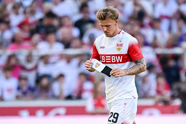 MU cạnh tranh gay gắt cùng Bayern Munich để chiêu mộ trung vệ Finn Jeltsch giá 50 triệu euro