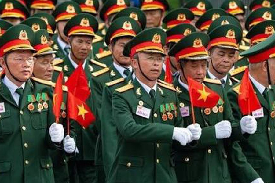 Quy định mới về tiền lương, thời gian công tác tính hưởng chế độ trợ cấp với sĩ quan nghỉ hưu trước tuổi